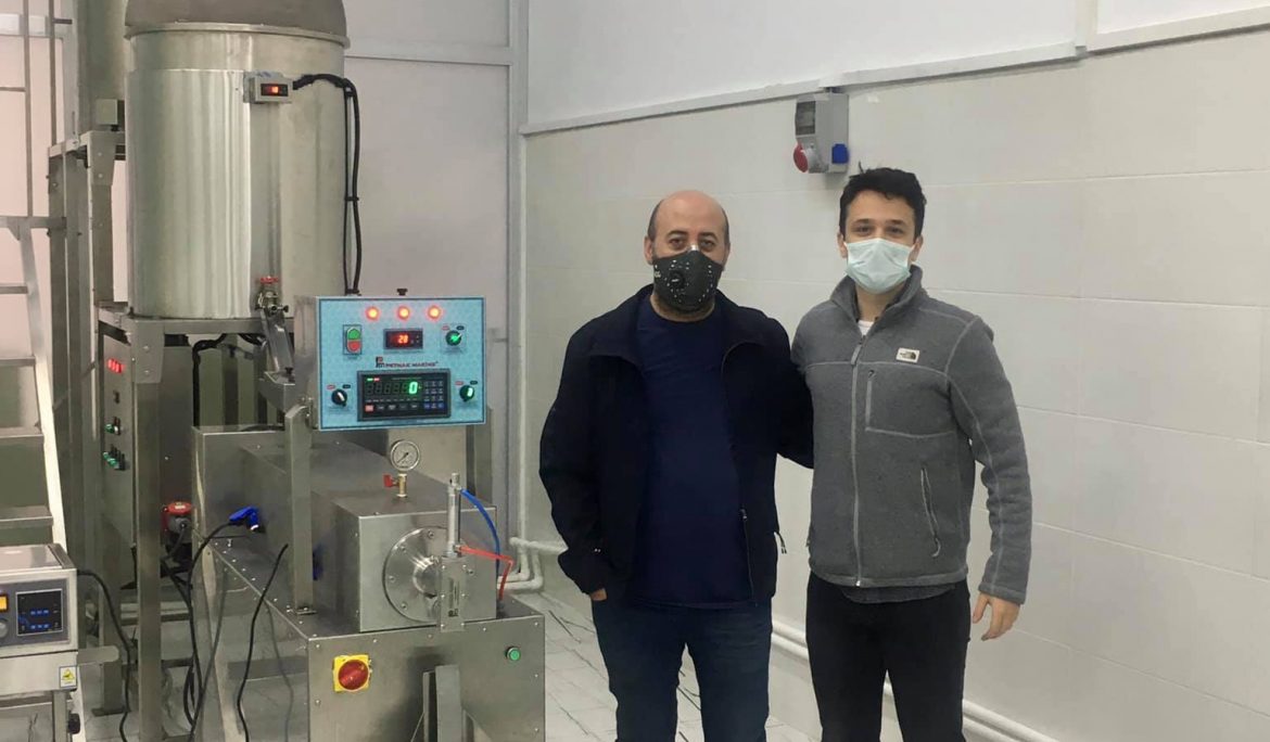 Arıkent-Fondan Arı Yemi Makinesi Kurulumu